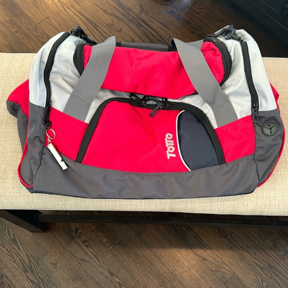 Totto Other - Totto Duffle Bag Used Once 23”X 11”X 12”